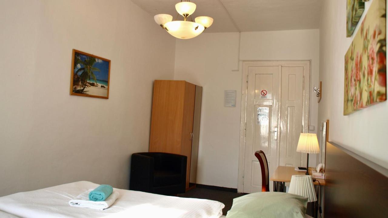 Pension Village Karlovy Vary Dış mekan fotoğraf