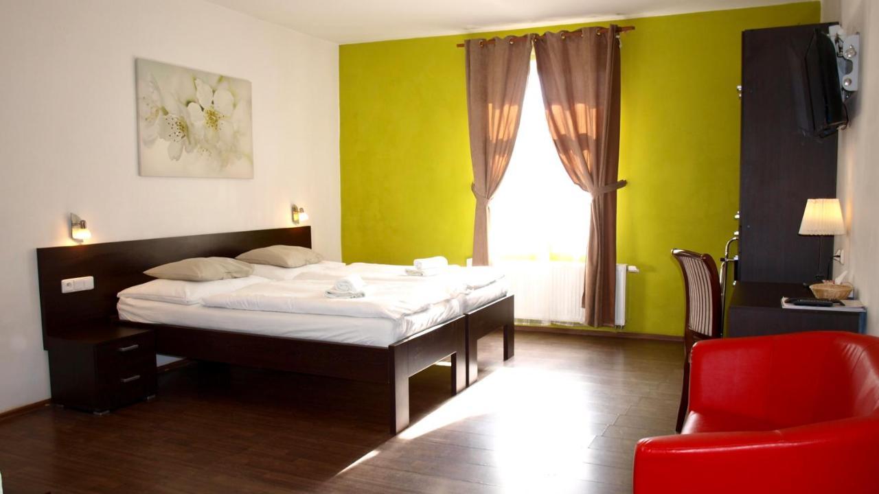 Pension Village Karlovy Vary Dış mekan fotoğraf
