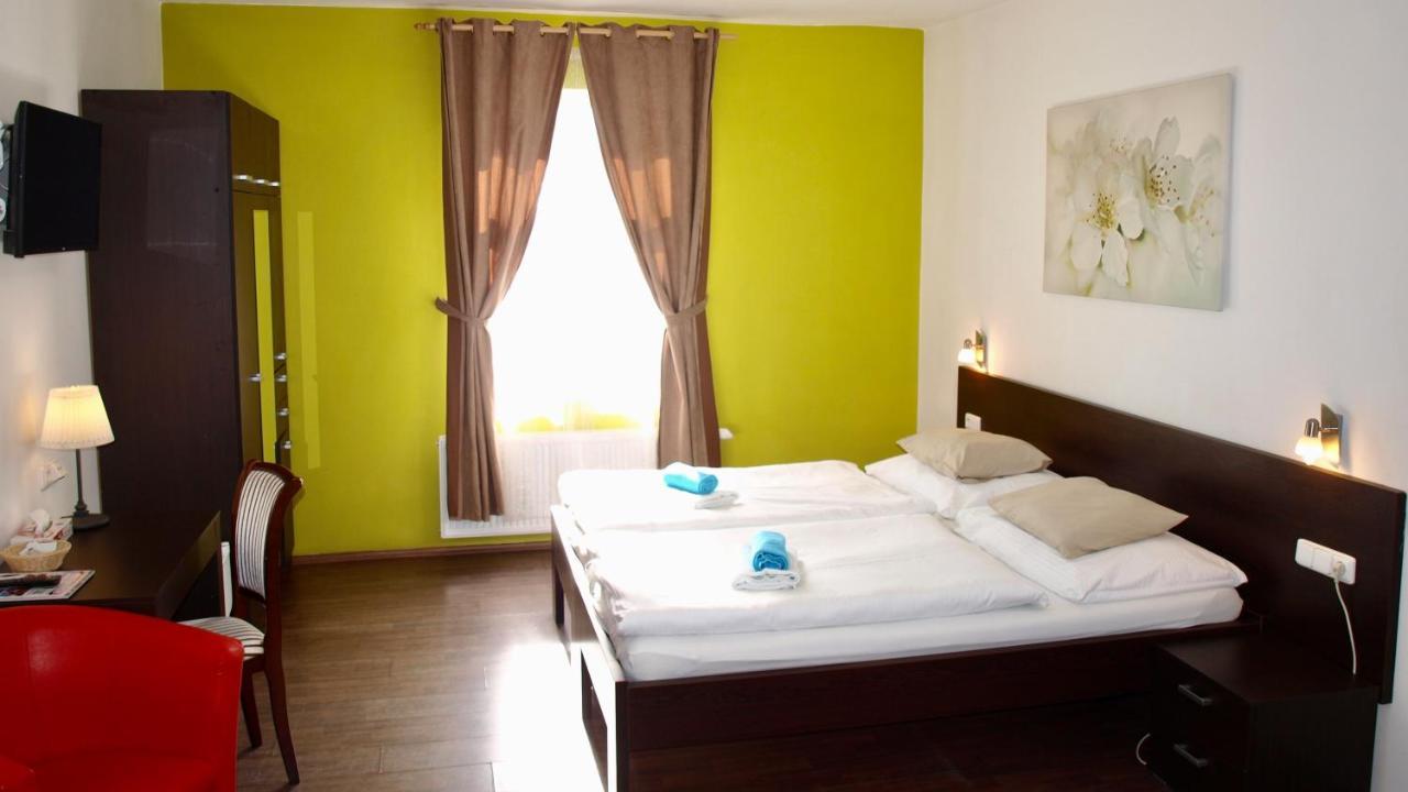 Pension Village Karlovy Vary Dış mekan fotoğraf