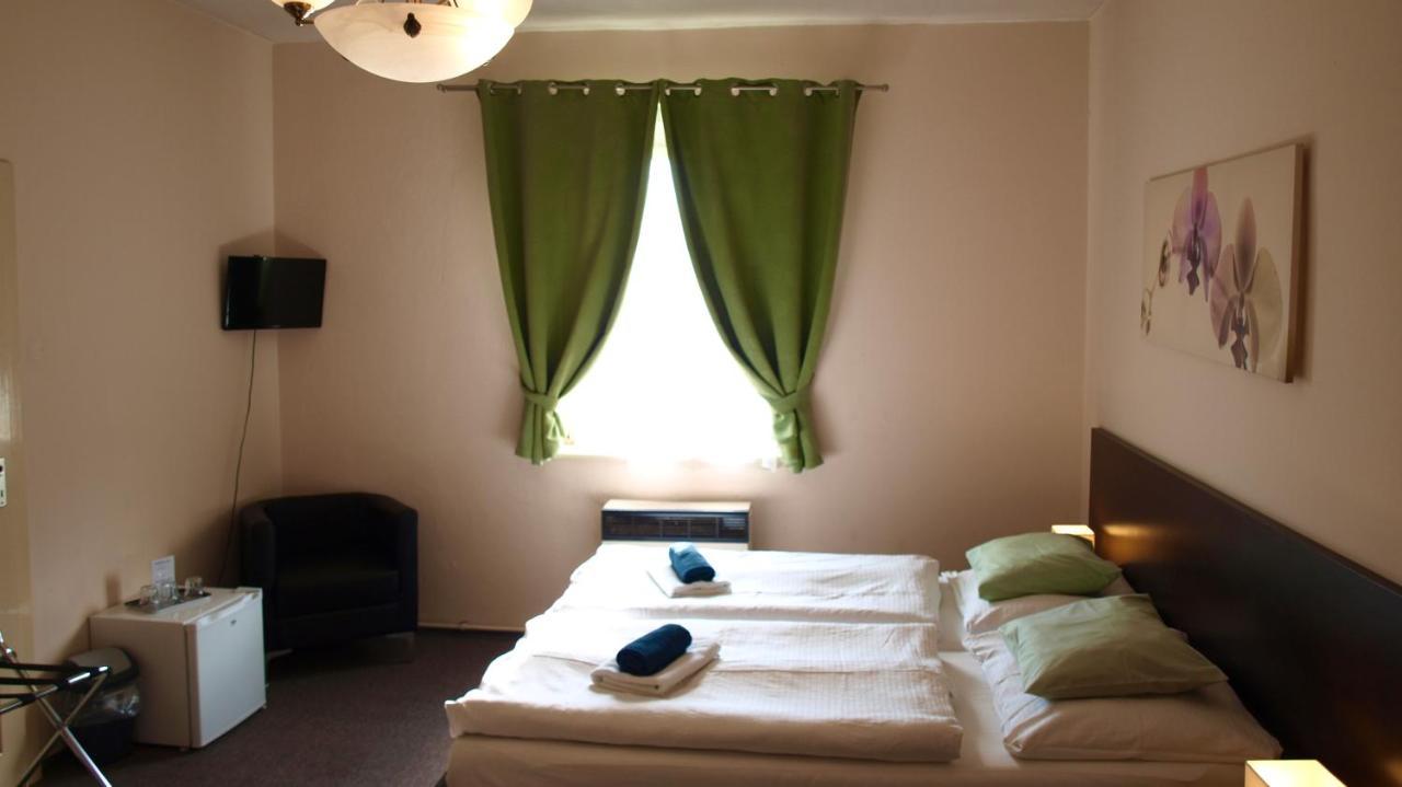 Pension Village Karlovy Vary Dış mekan fotoğraf