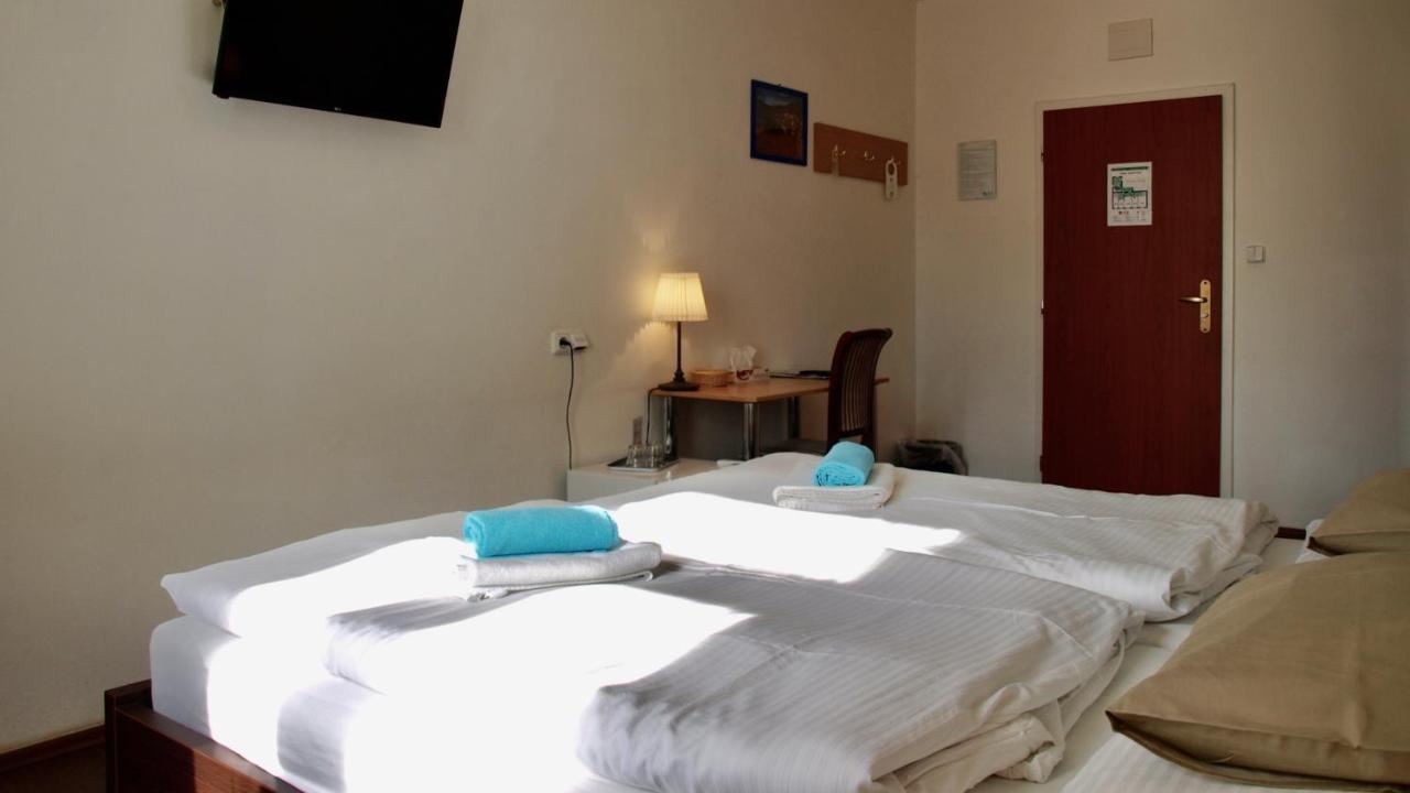 Pension Village Karlovy Vary Dış mekan fotoğraf