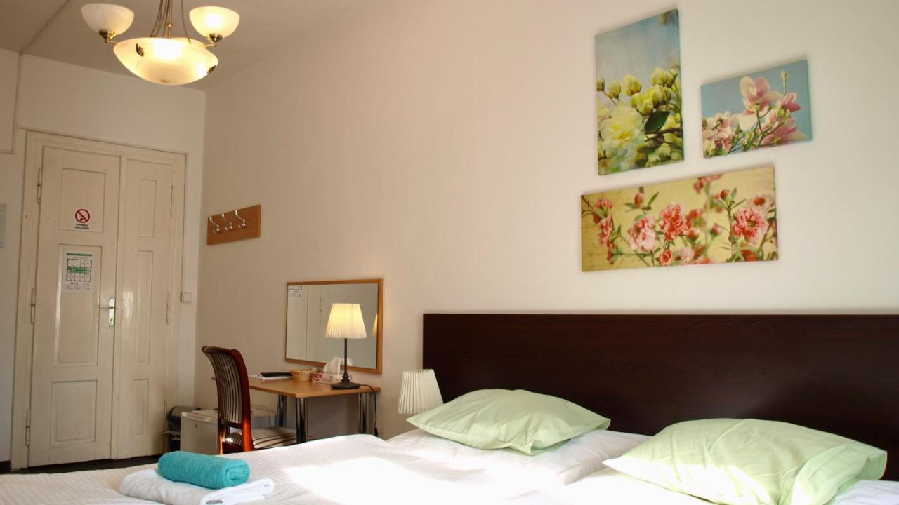 Pension Village Karlovy Vary Dış mekan fotoğraf