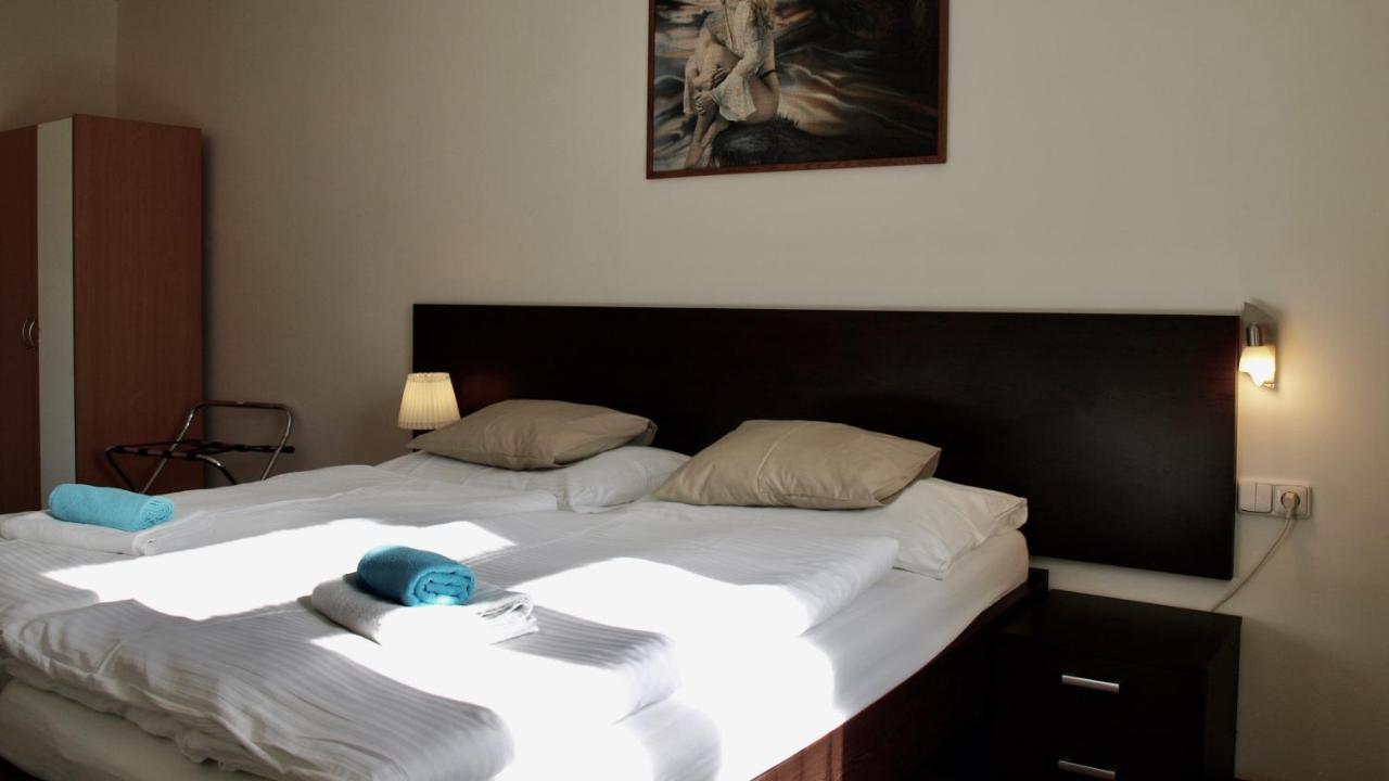 Pension Village Karlovy Vary Dış mekan fotoğraf